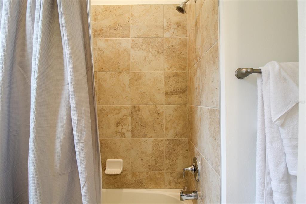 LORRAINE LAKES PH I - Residential Lease