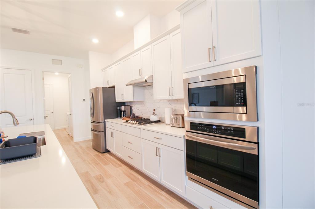 LORRAINE LAKES PH I - Residential Lease