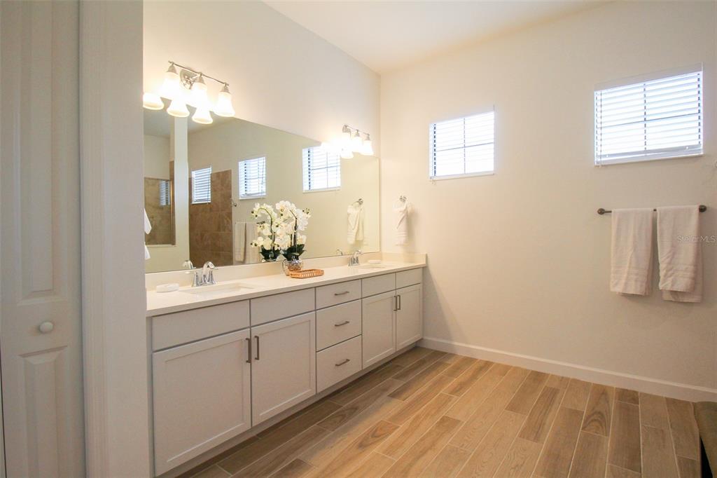 LORRAINE LAKES PH I - Residential Lease