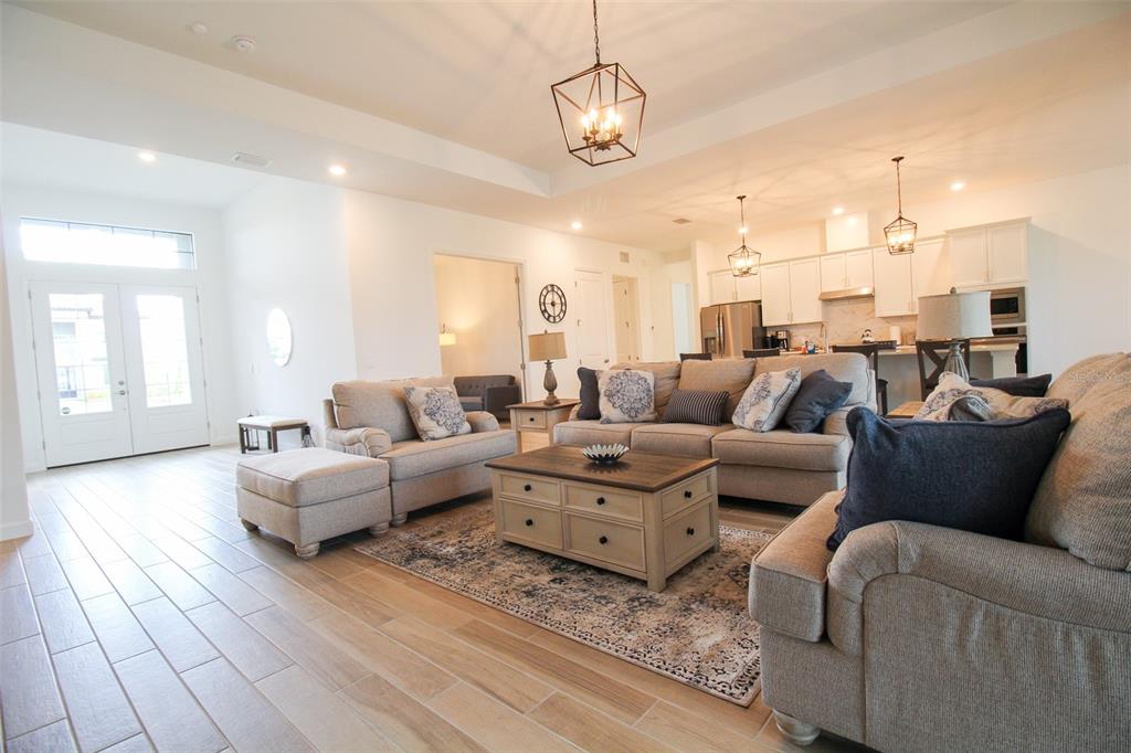 LORRAINE LAKES PH I - Residential Lease