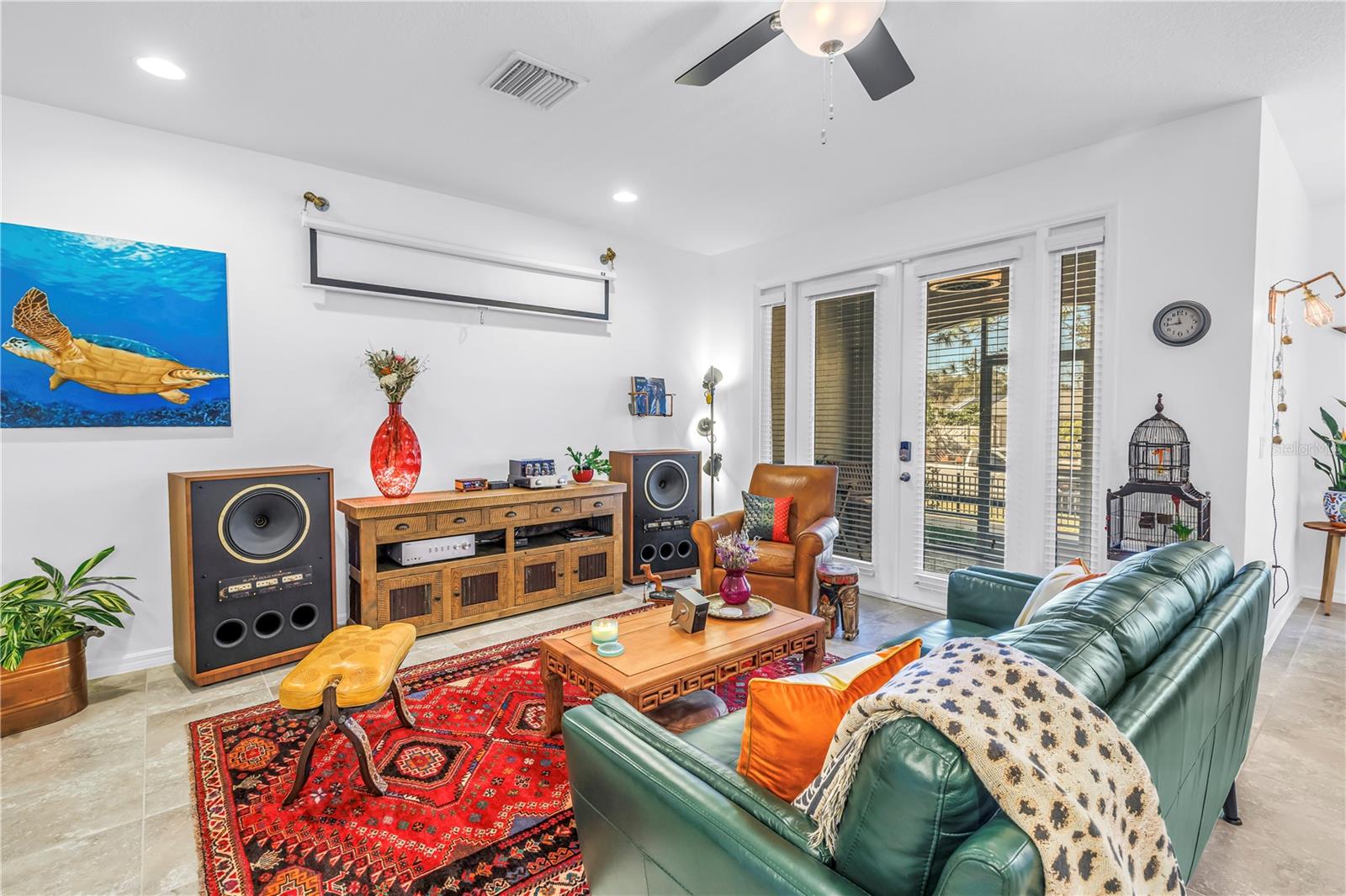 COLONNADE - Residential