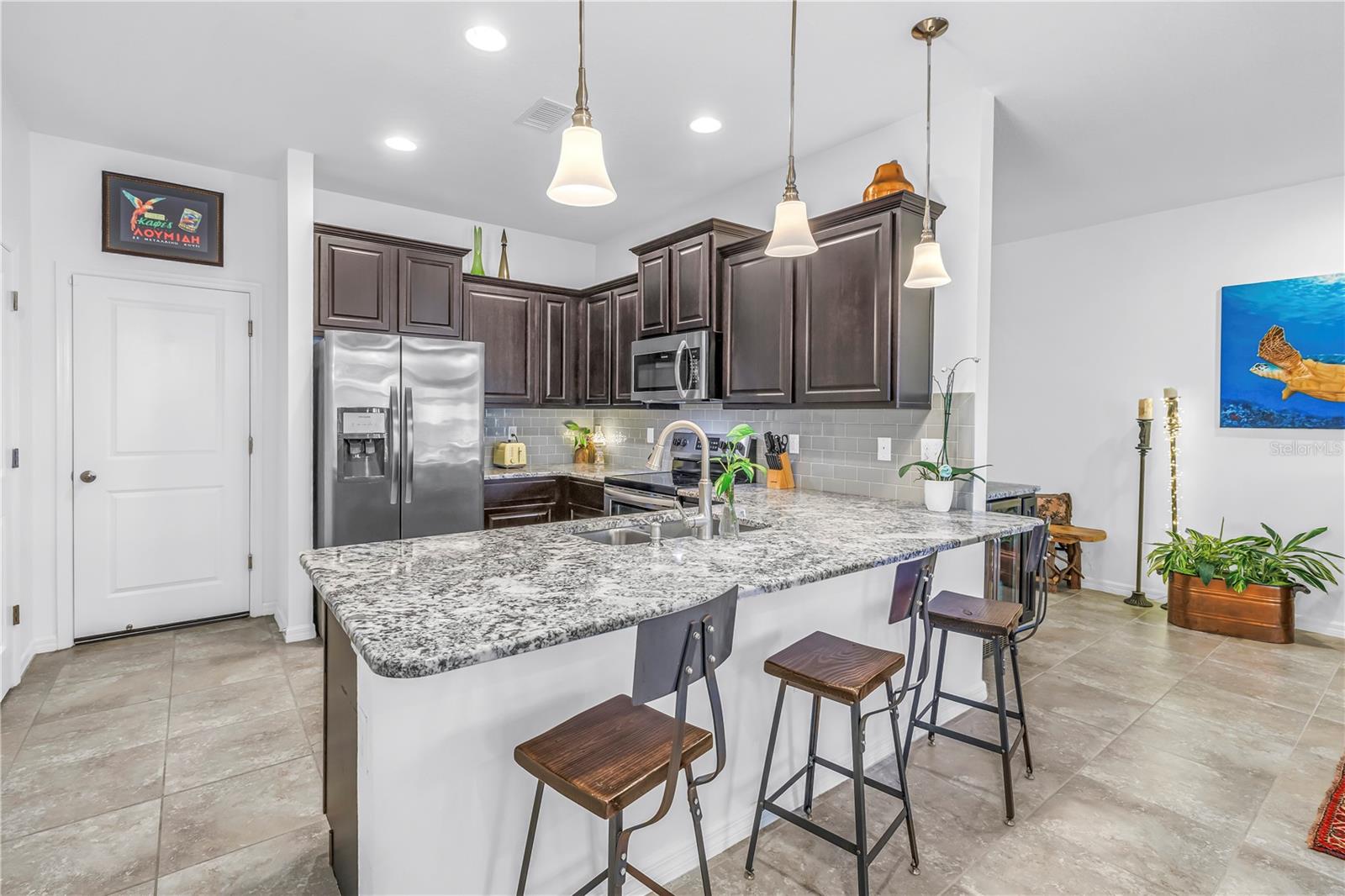 COLONNADE - Residential