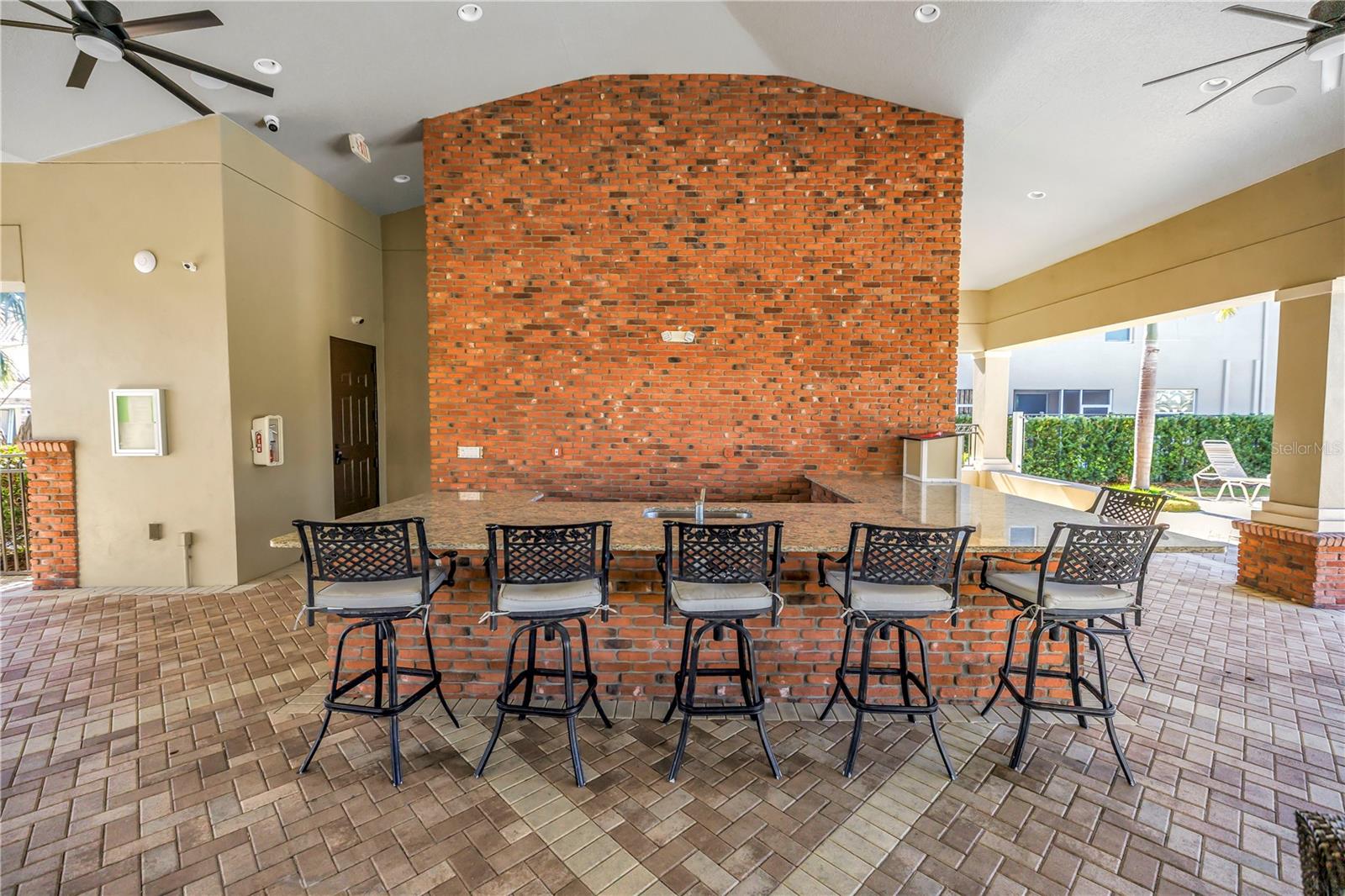 COLONNADE - Residential