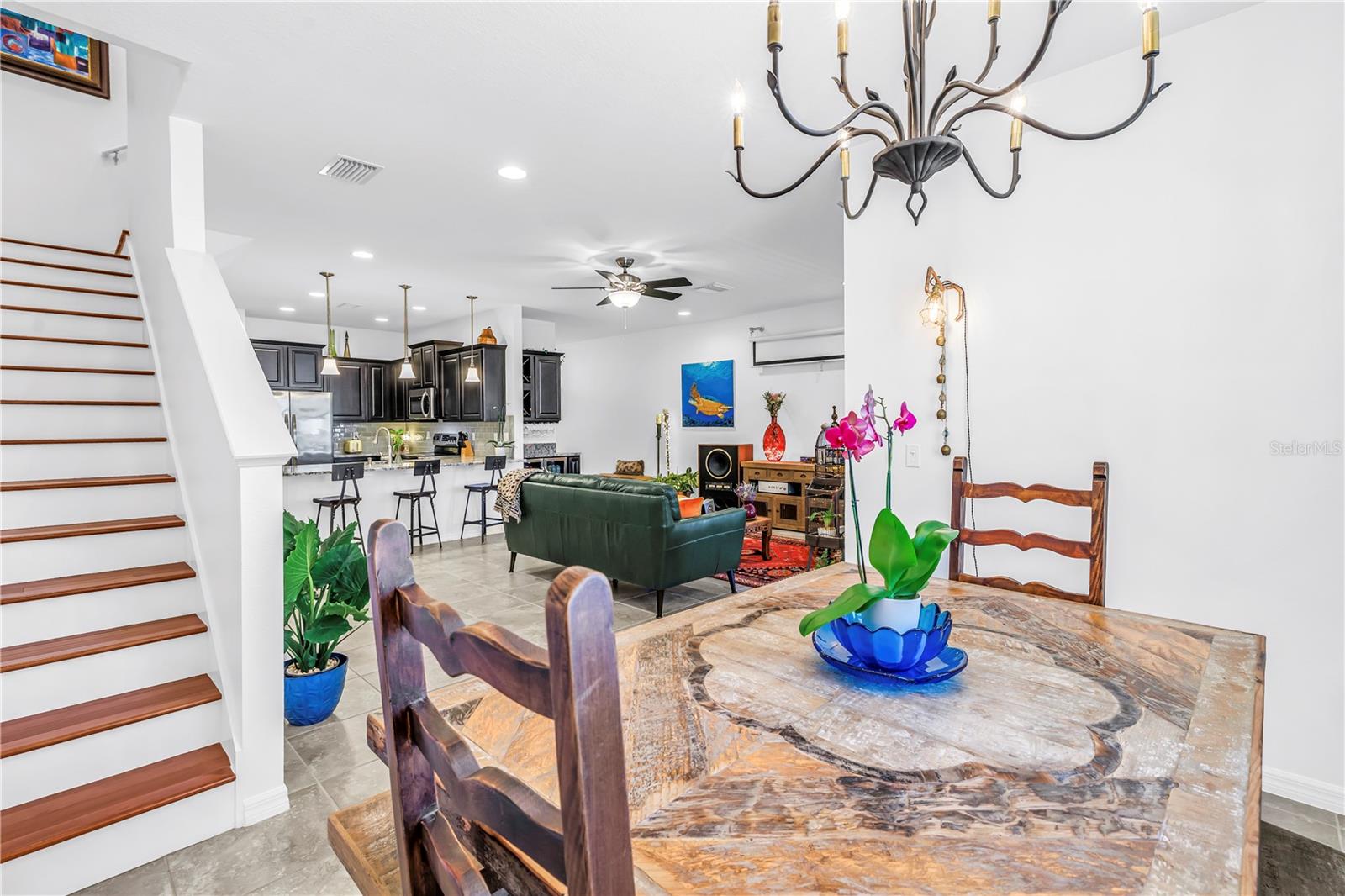 COLONNADE - Residential