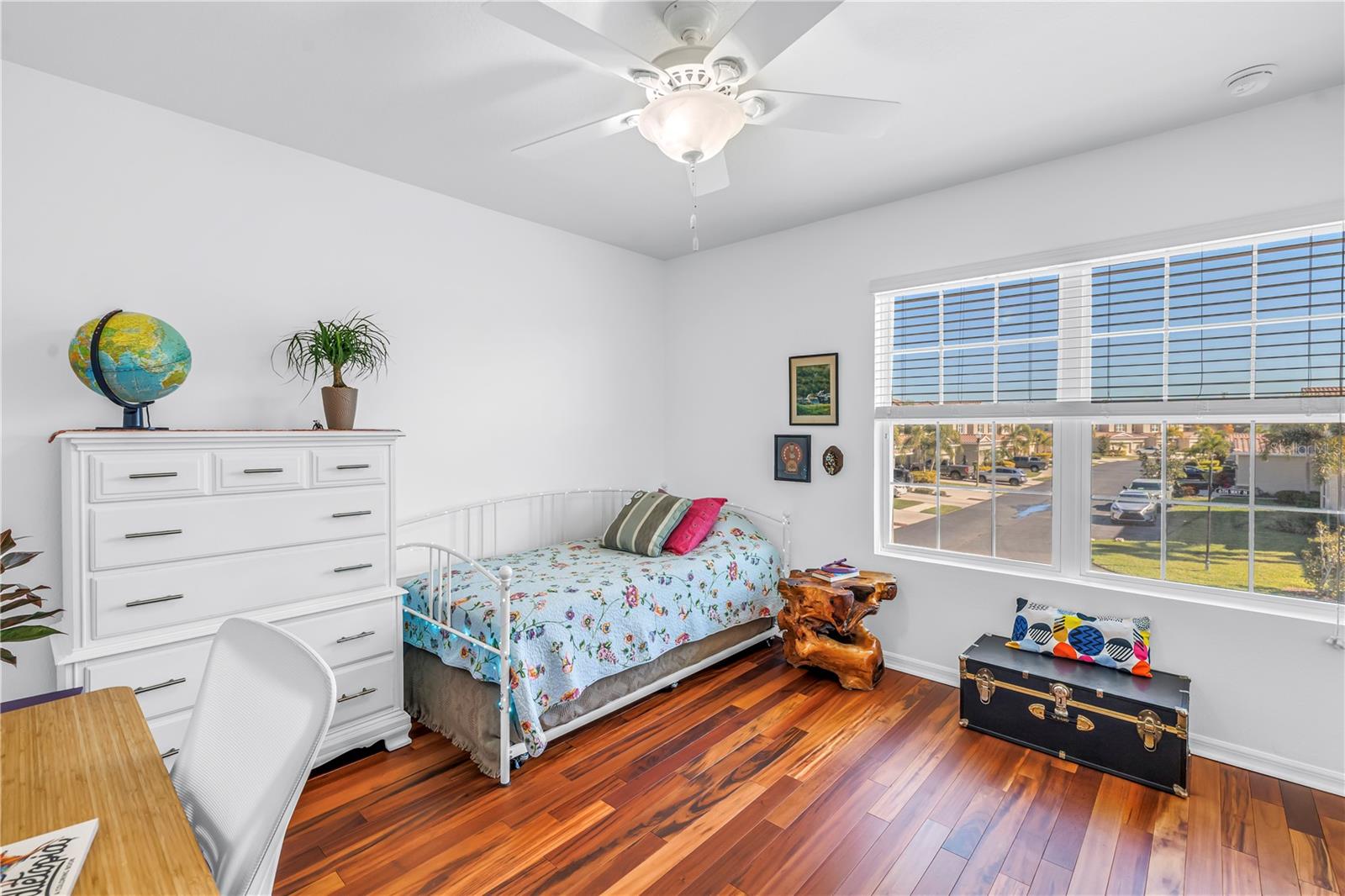 COLONNADE - Residential