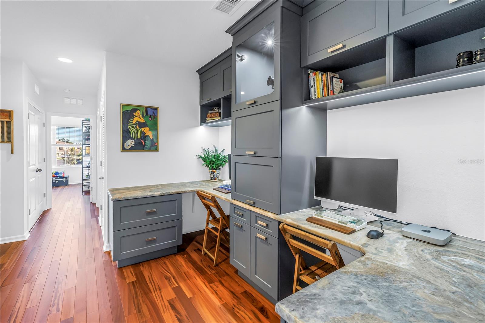 COLONNADE - Residential