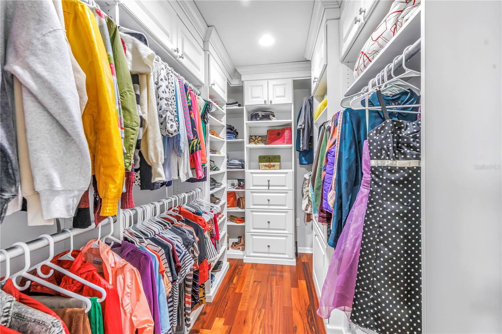 COLONNADE - Residential