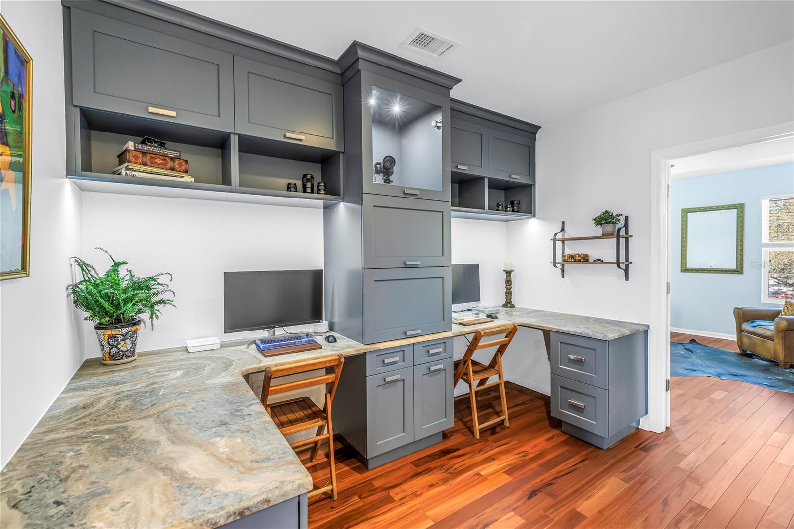 COLONNADE - Residential