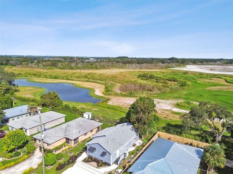 A home in PALMETTO