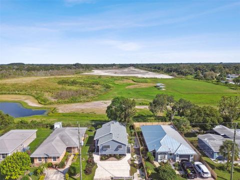 A home in PALMETTO