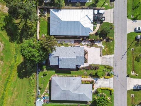 A home in PALMETTO