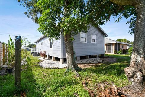 A home in PALMETTO