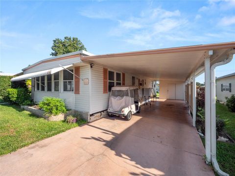 A home in LAKELAND