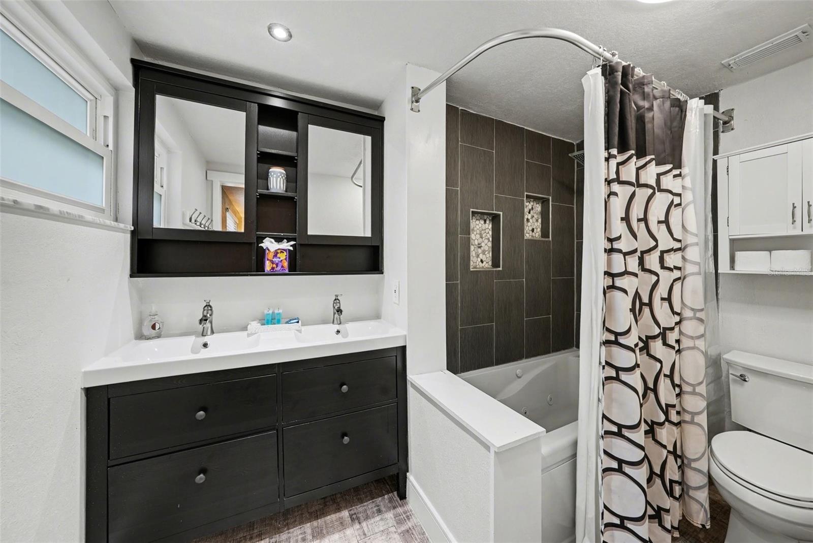 RIDGE CREST GARDENS - Residential