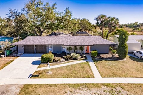 A home in PORT CHARLOTTE