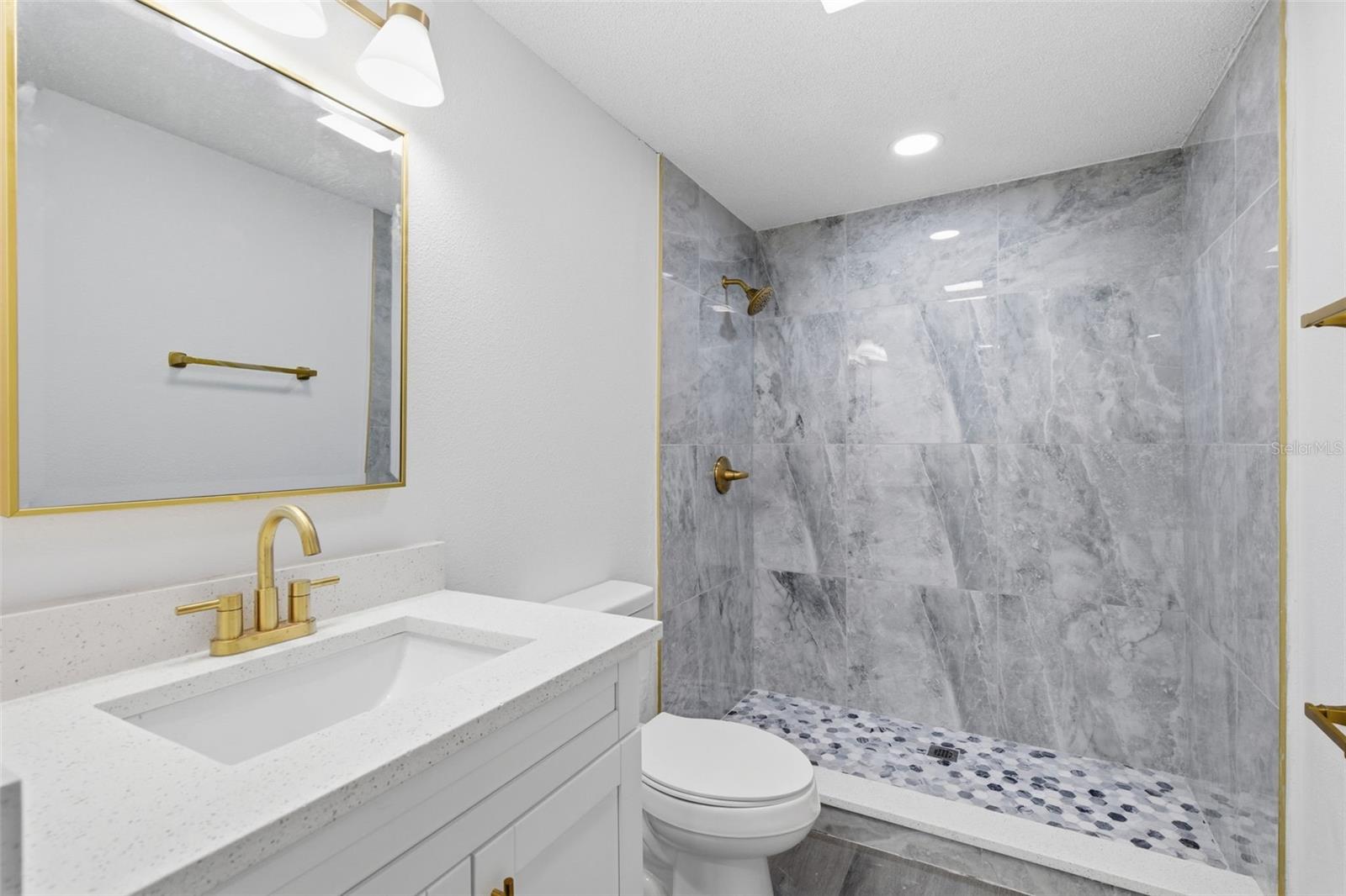 ADAMO ACRES UNIT 5 - Residential