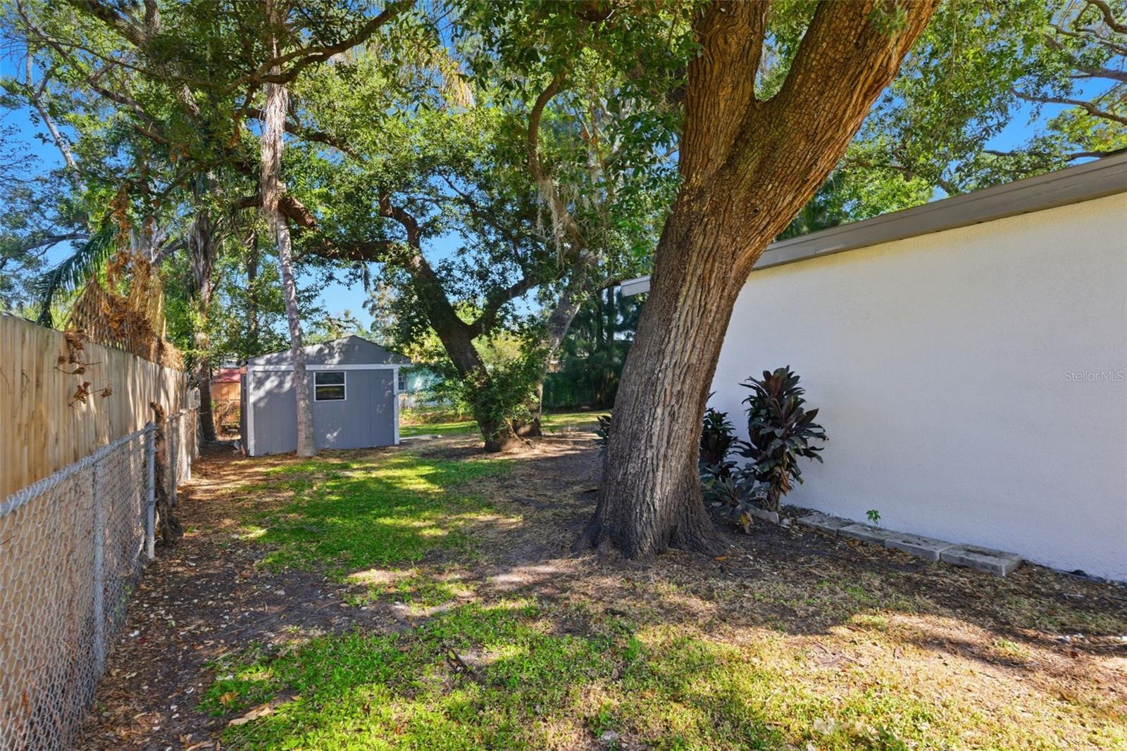 ADAMO ACRES UNIT 5 - Residential