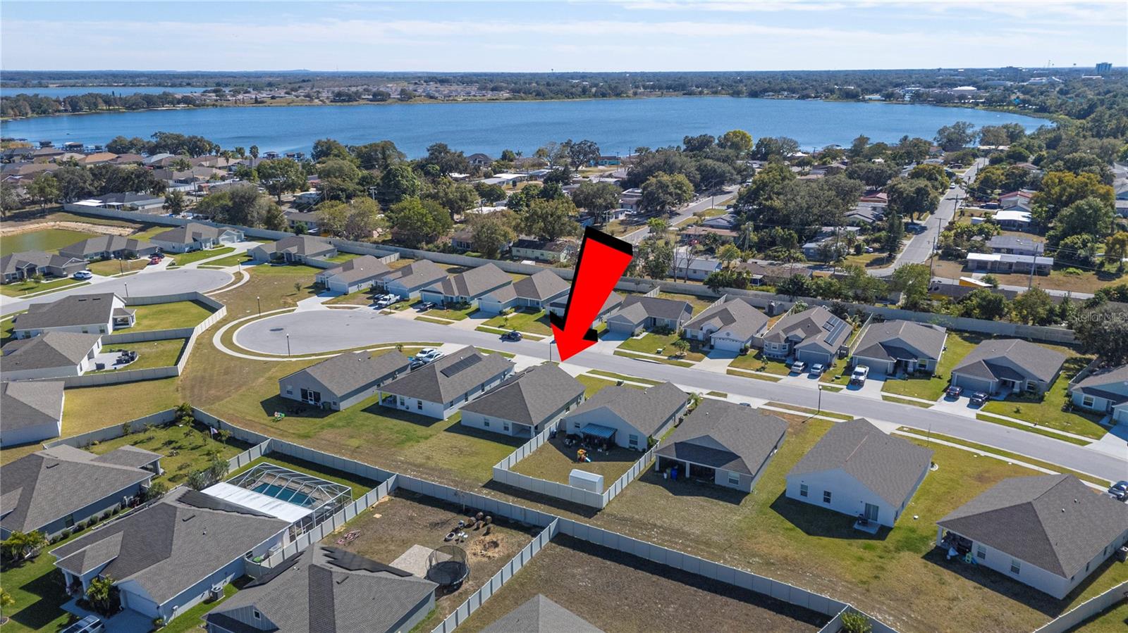 SANCTUARY BY THE LAKE PH 2 - Residential