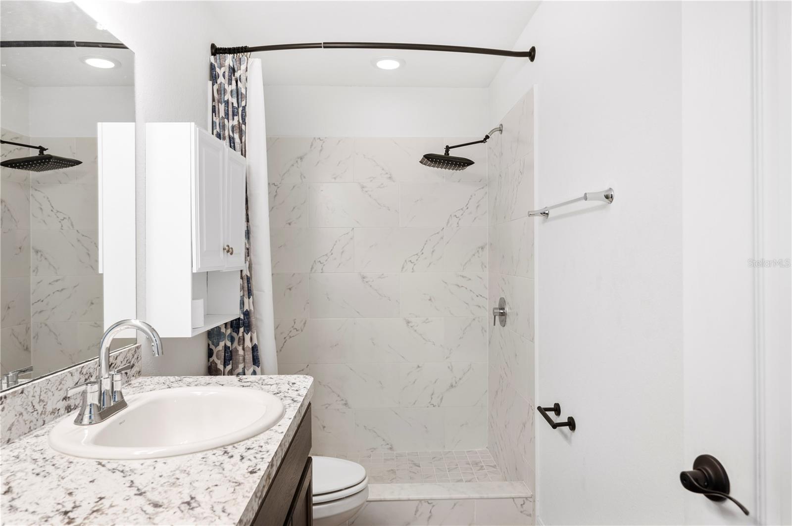 SANCTUARY BY THE LAKE PH 2 - Residential