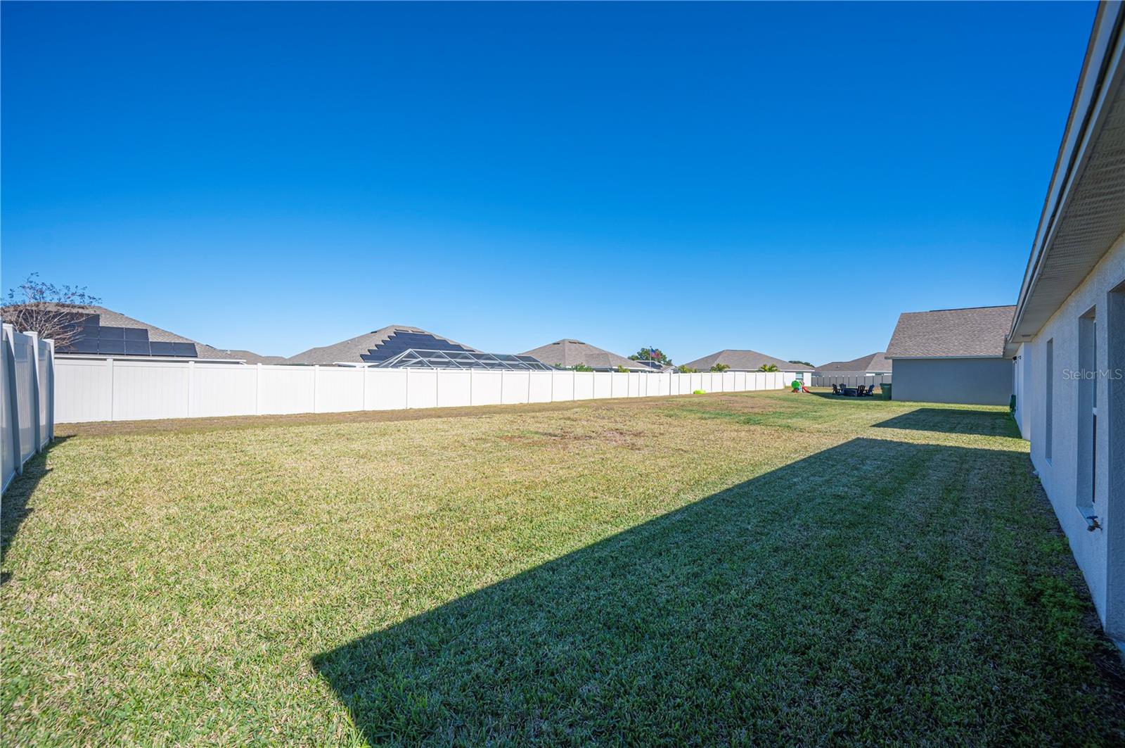 SANCTUARY BY THE LAKE PH 2 - Residential