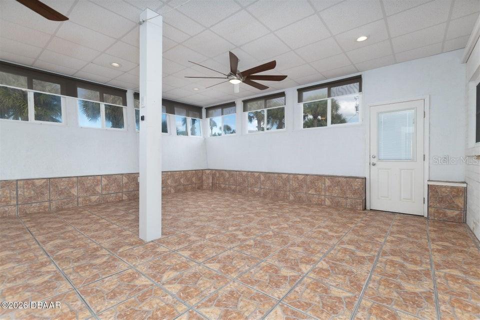 STANDISH SHORES BELLEWOOD - Residential