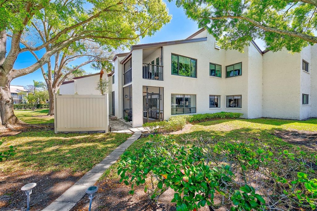 Photo of 700 Starkey Road #1216, Largo, FL 33771 (MLS # TB8481075)