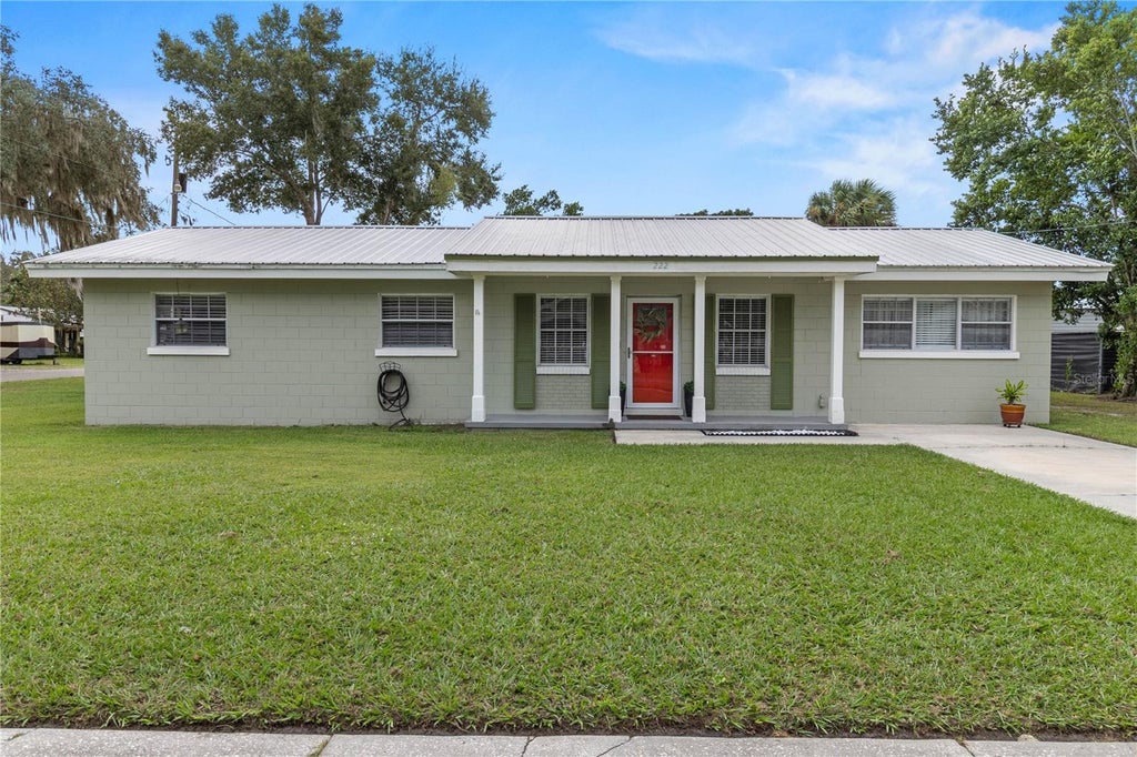 Photo of 222 6th Street NE, Fort Meade, FL 33841 (MLS # L4965223)