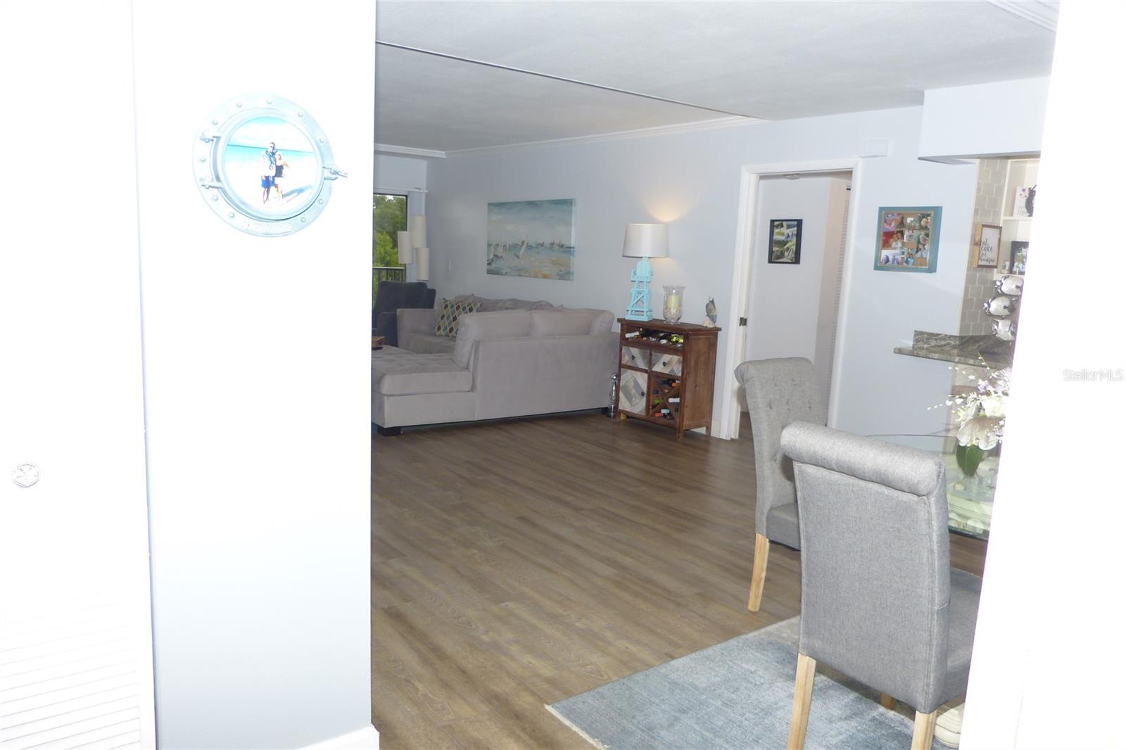 MEDITERRANEAN MANORS - Residential Lease