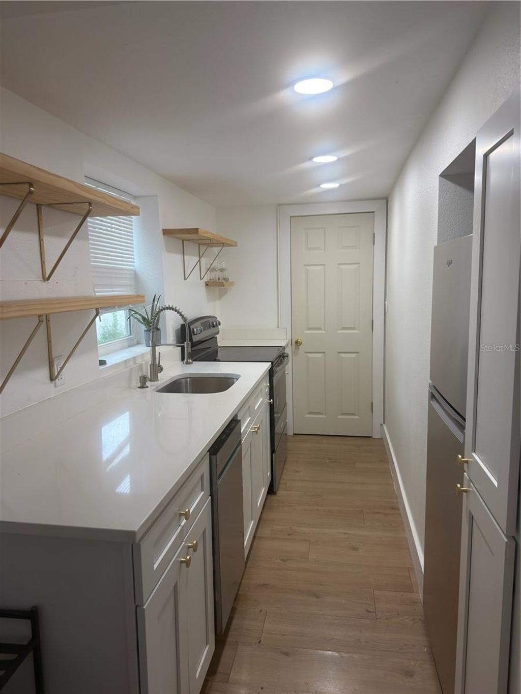 Photo of 2417 W Gray Street, Tampa, FL 33609 (MLS # TB8494648)