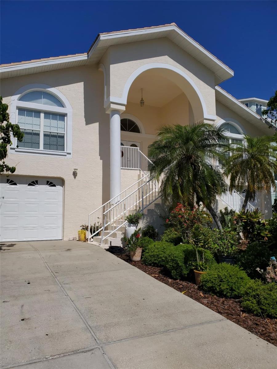 5025 WESTSHORE DRIVE