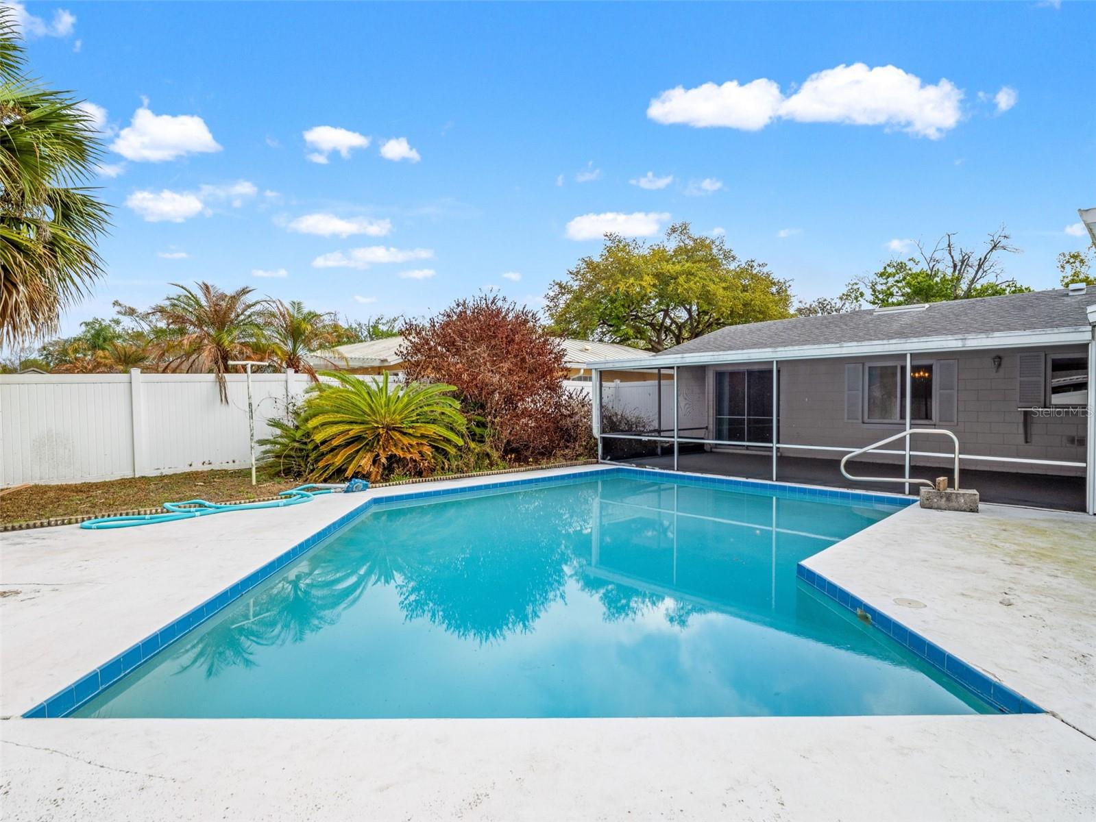 WINTER PARK PINES MERRIE OAKS - Residential