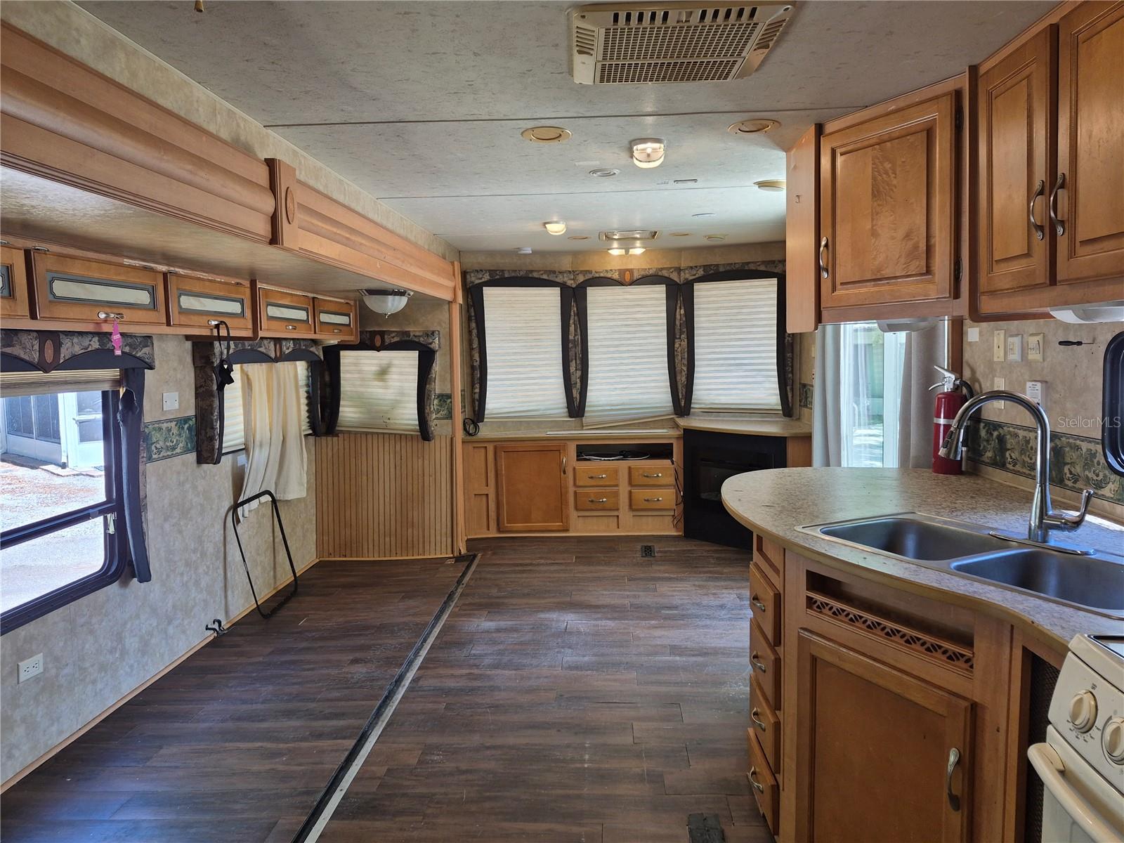 YOGI BEARS JELLYSTONE PARK CONDO - Residential Lease