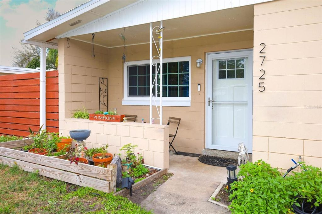 Photo of 2725 Hertha Avenue, Orlando, FL 32826 (MLS # O6389273)