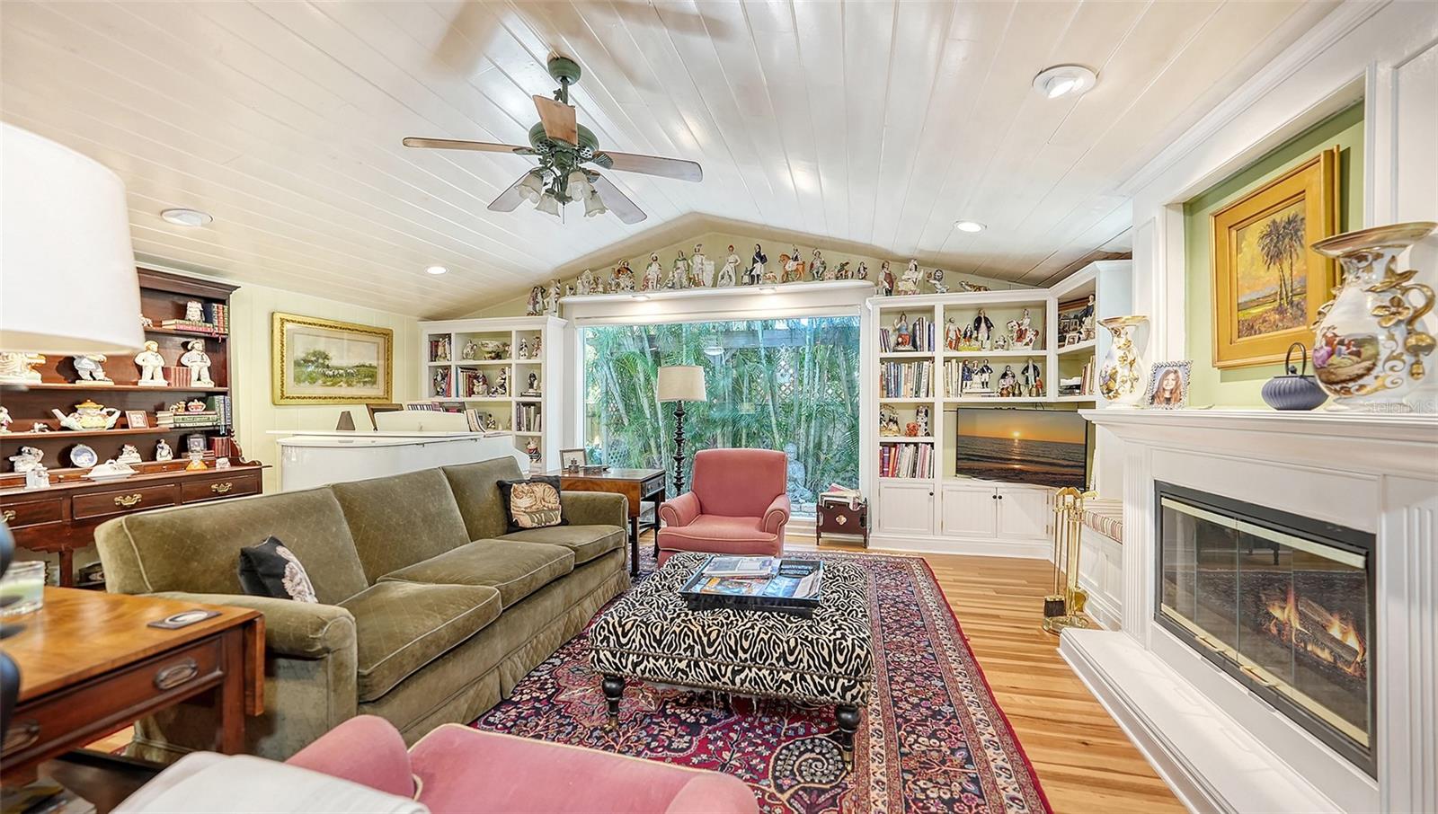 POINSETTIA PARK 2 - Residential