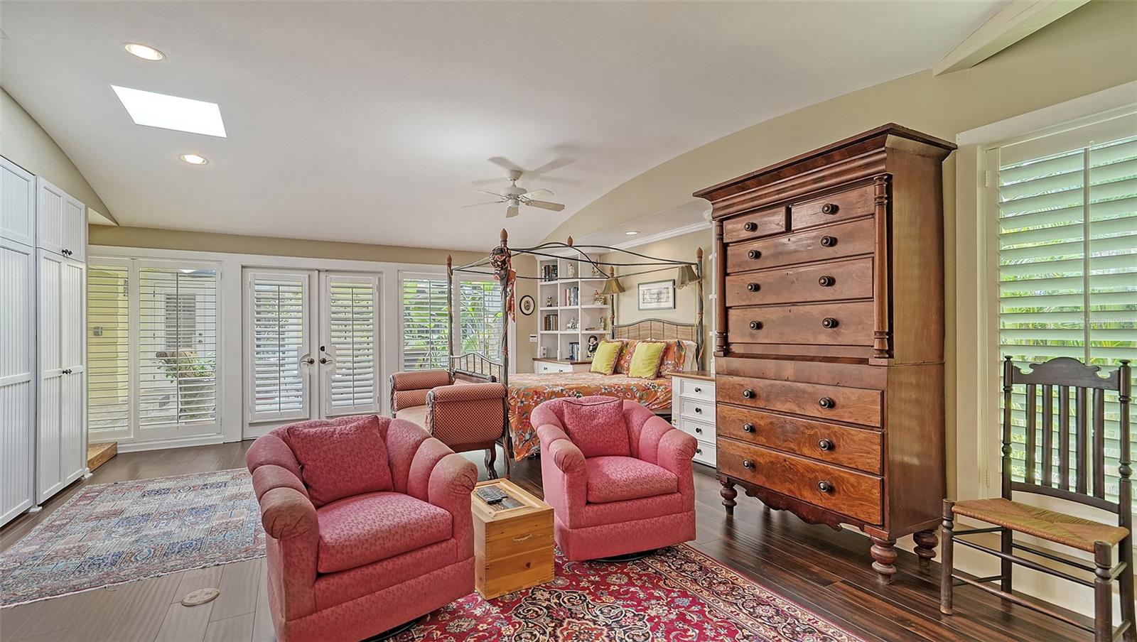 POINSETTIA PARK 2 - Residential