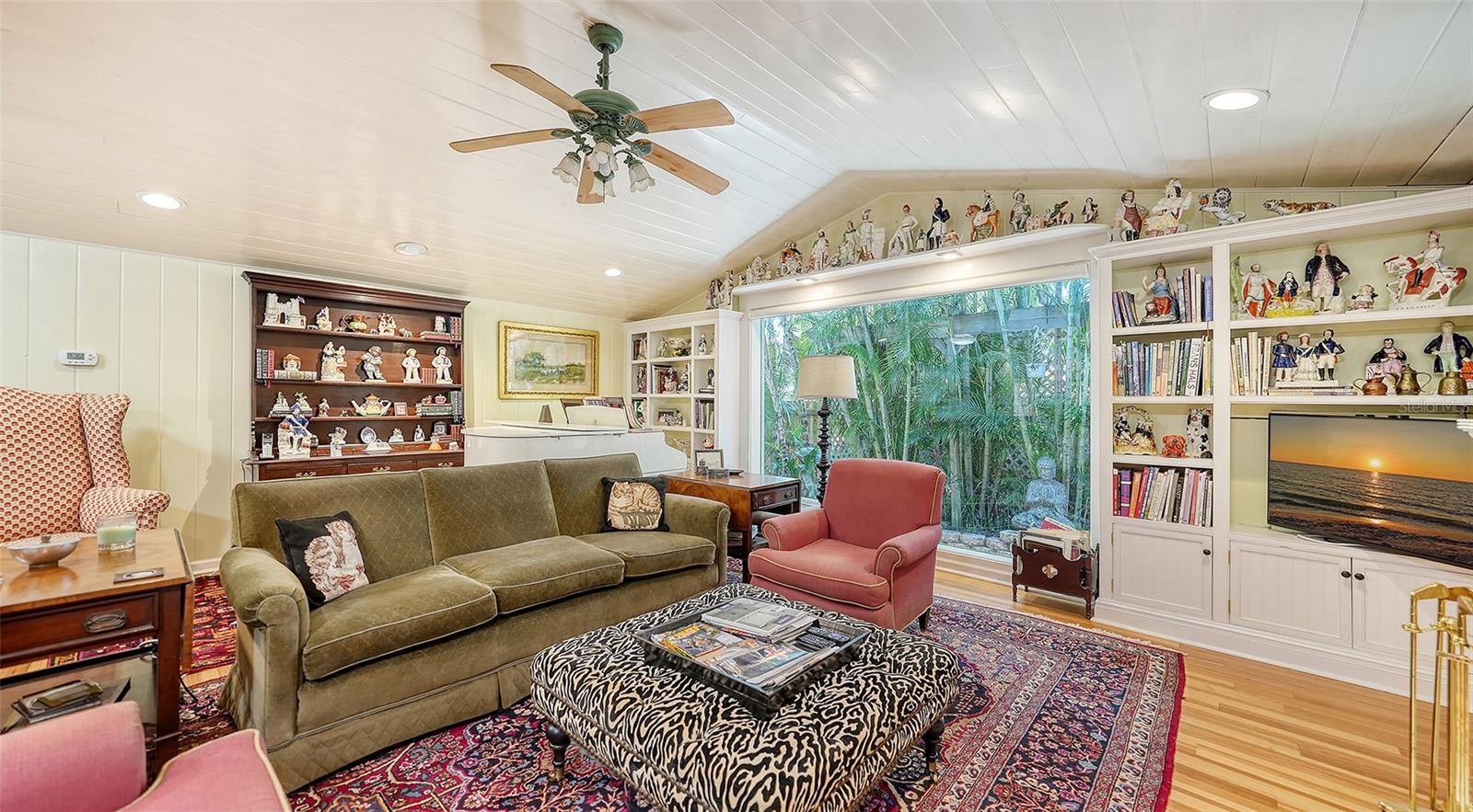 POINSETTIA PARK 2 - Residential