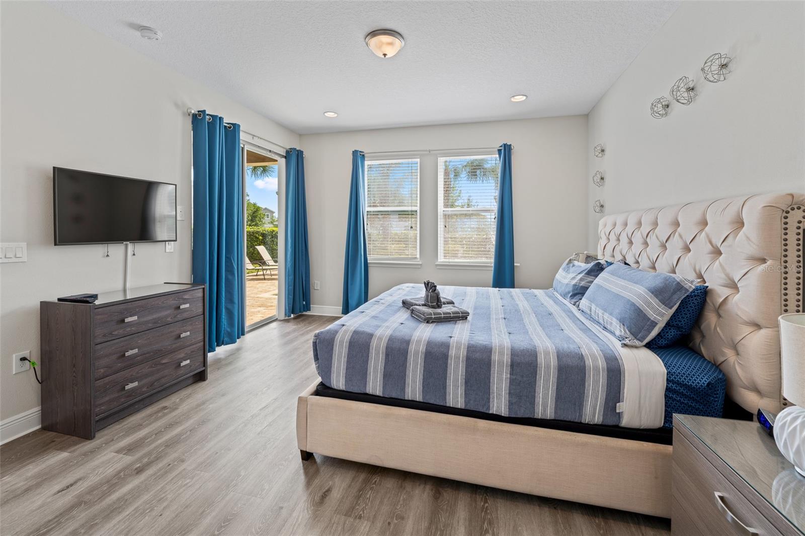 REUNION WEST - Residential Lease