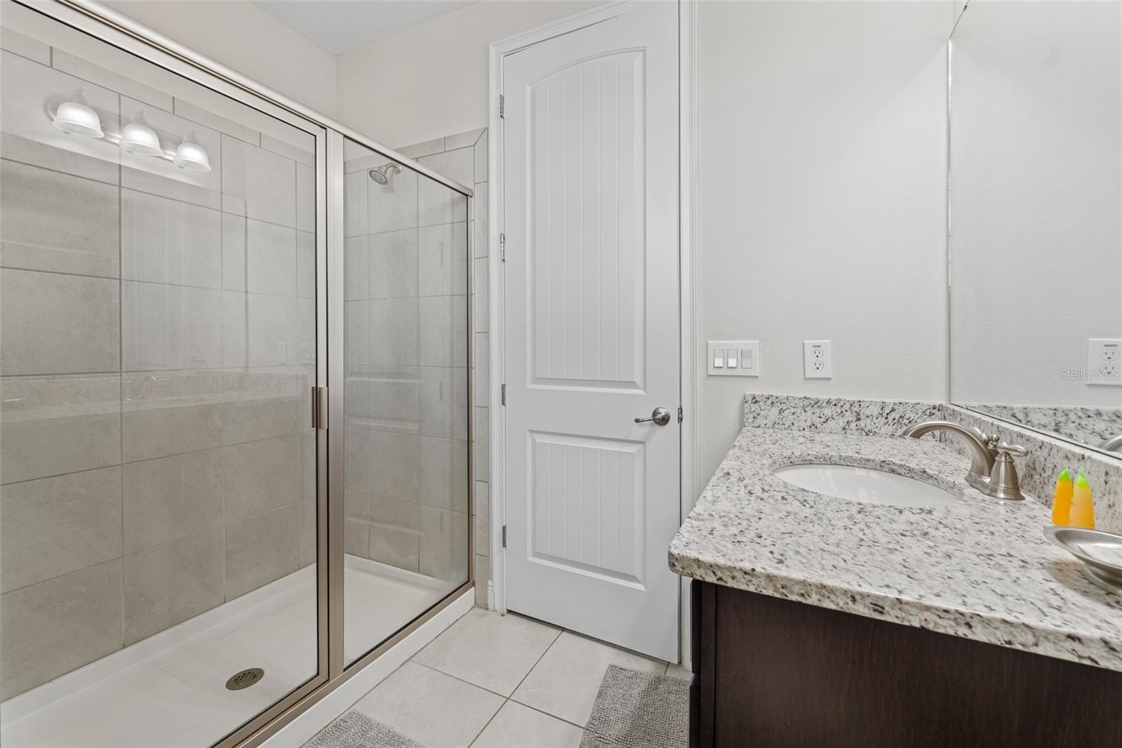REUNION WEST - Residential Lease