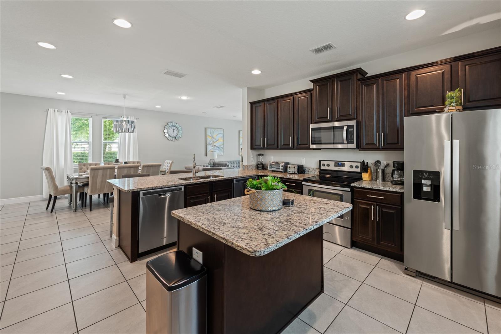 REUNION WEST - Residential Lease