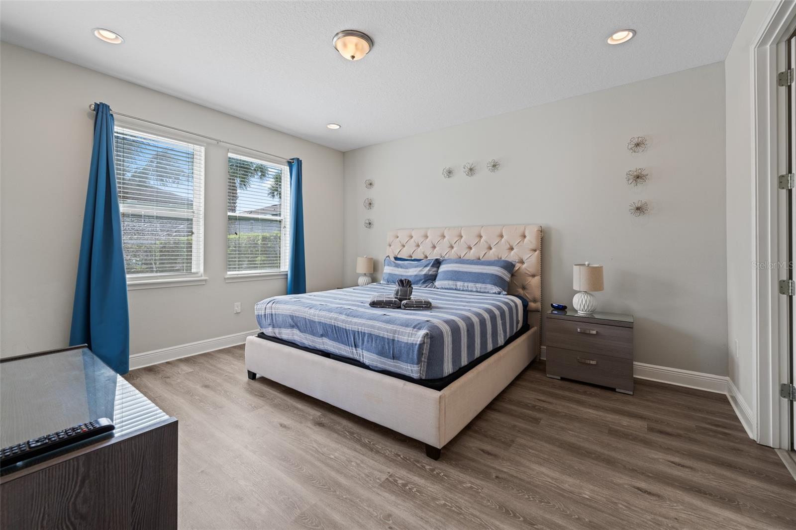 REUNION WEST - Residential Lease