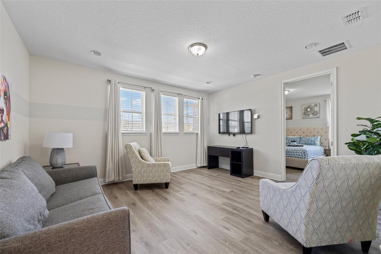REUNION WEST - Residential Lease