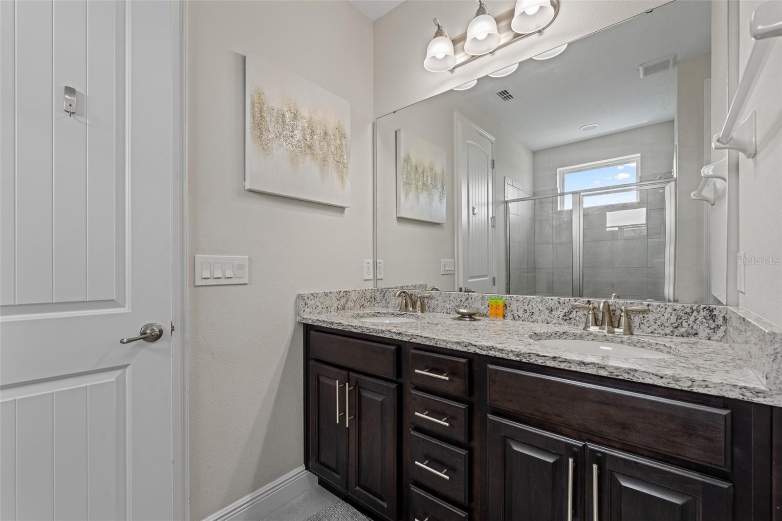 REUNION WEST - Residential Lease