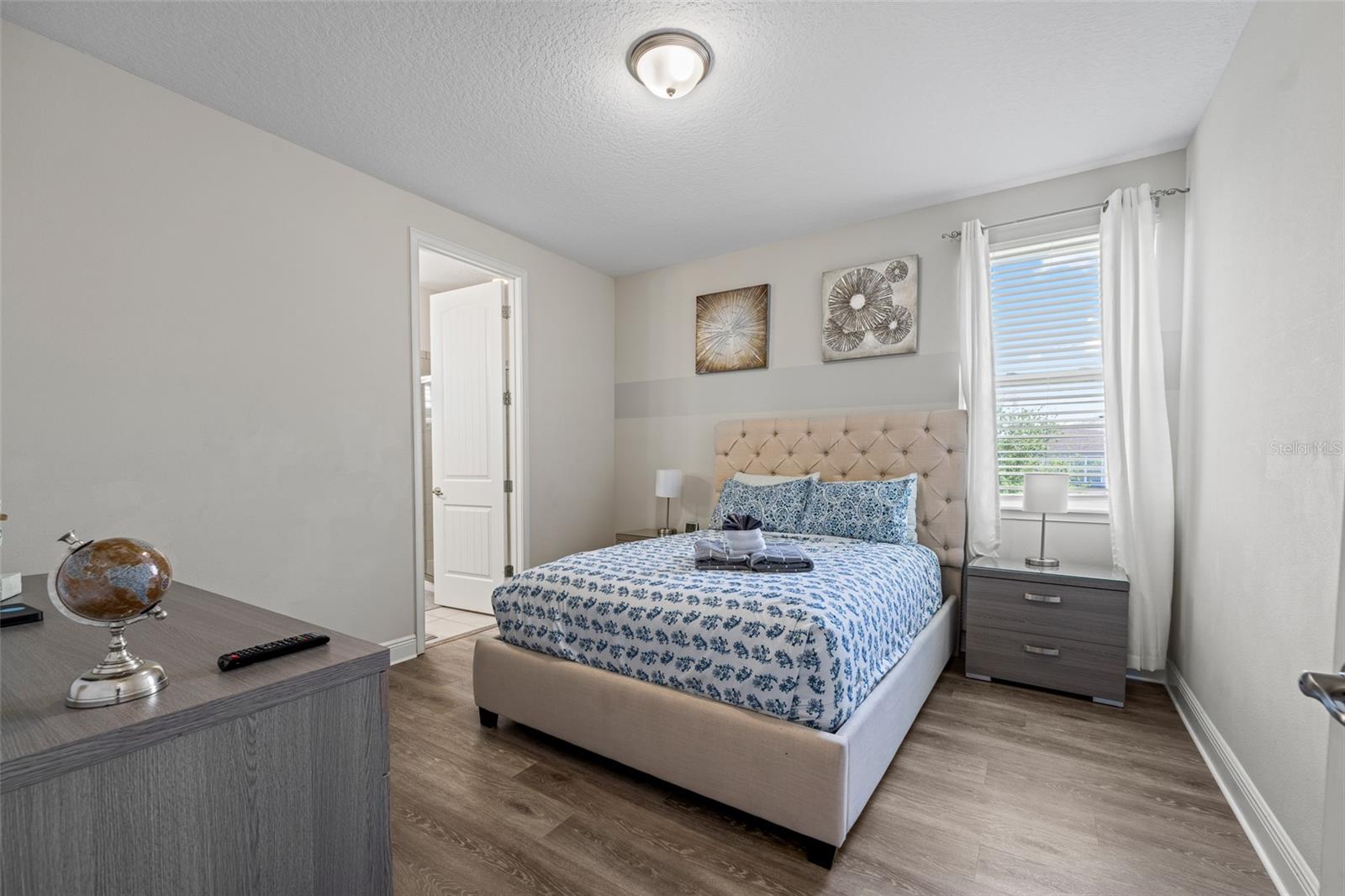 REUNION WEST - Residential Lease