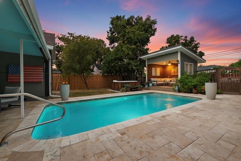 Photo of 737 28th Avenue N, St Petersburg, FL 33704 (MLS # TB8448990)