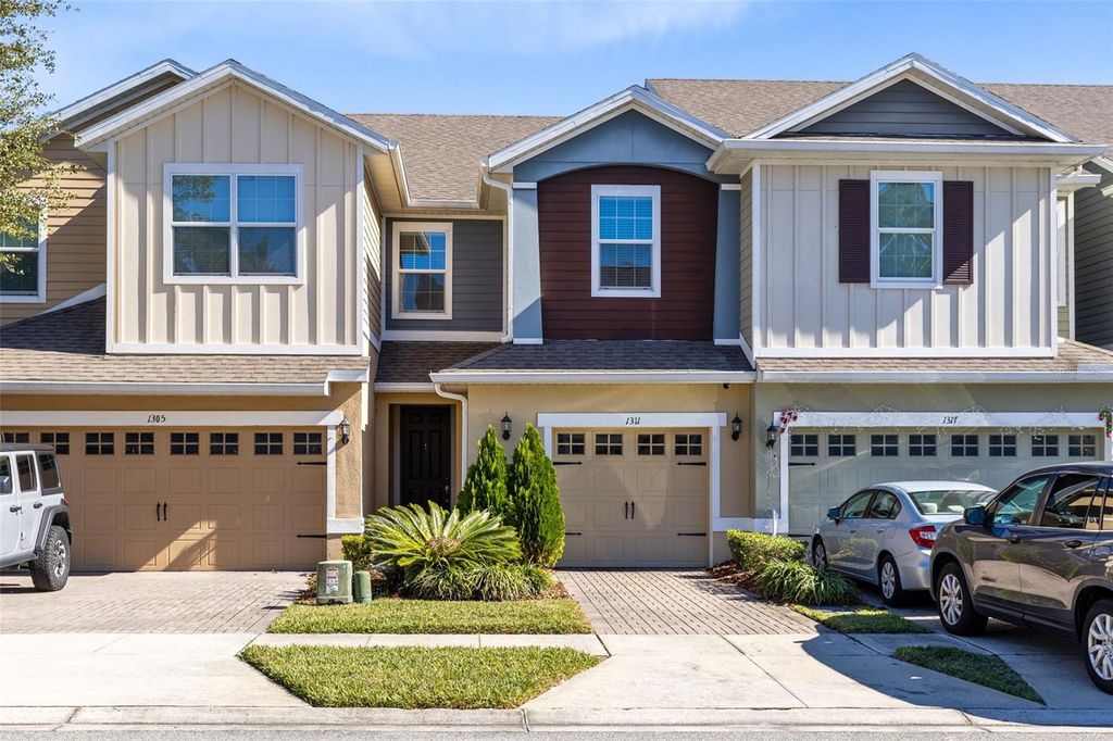 Photo of 1311 E 10th Street, Apopka, FL 32703 (MLS # S5137650)