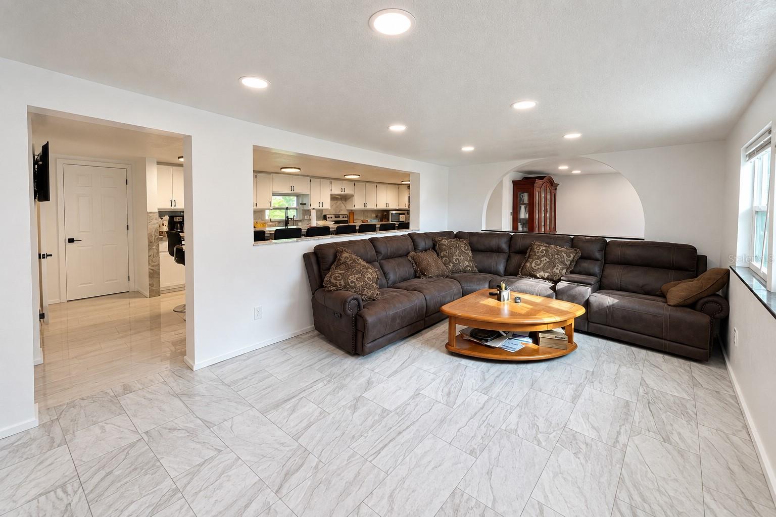 7690 GORDON LOOP