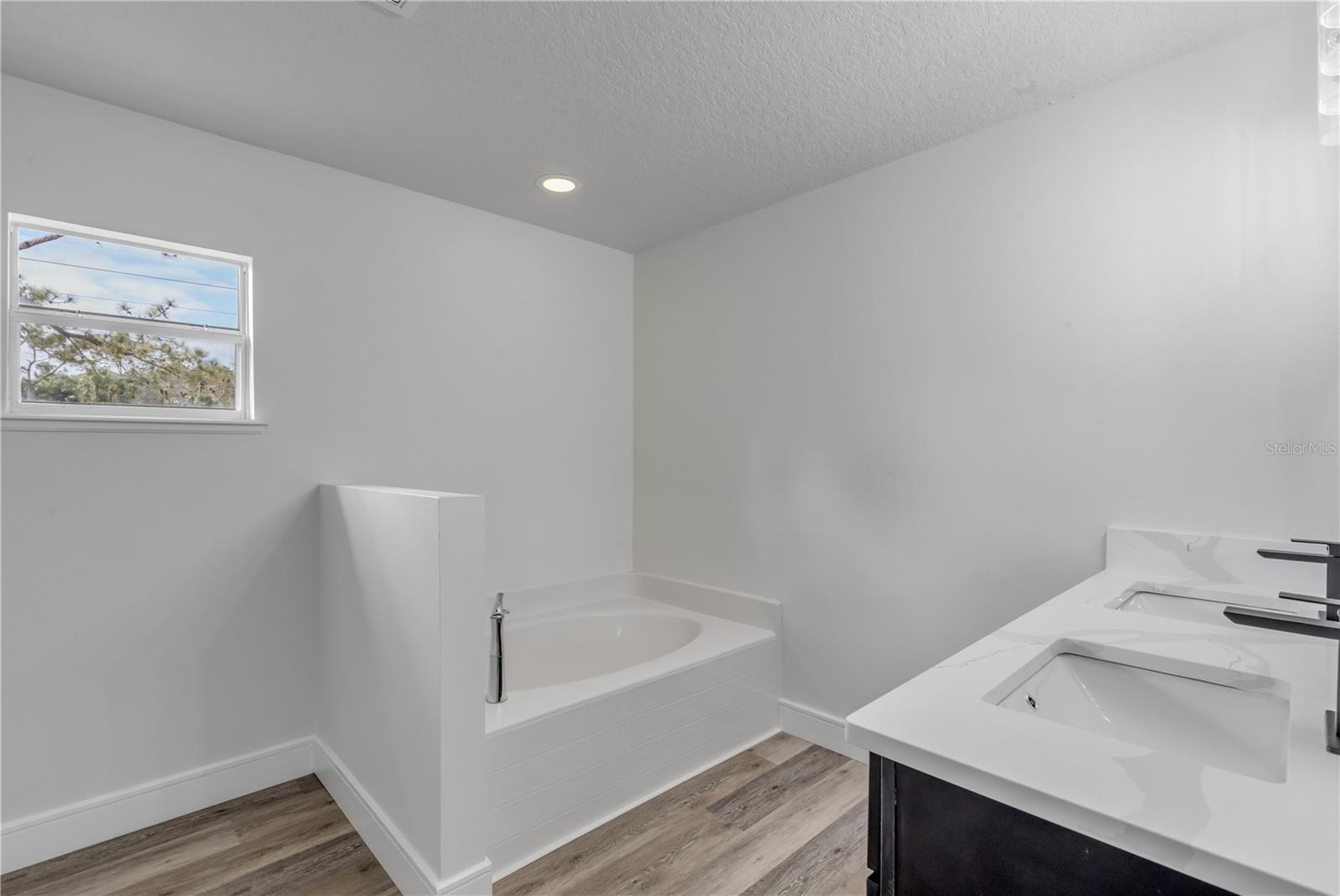 SEMINOLE WOODS - Residential