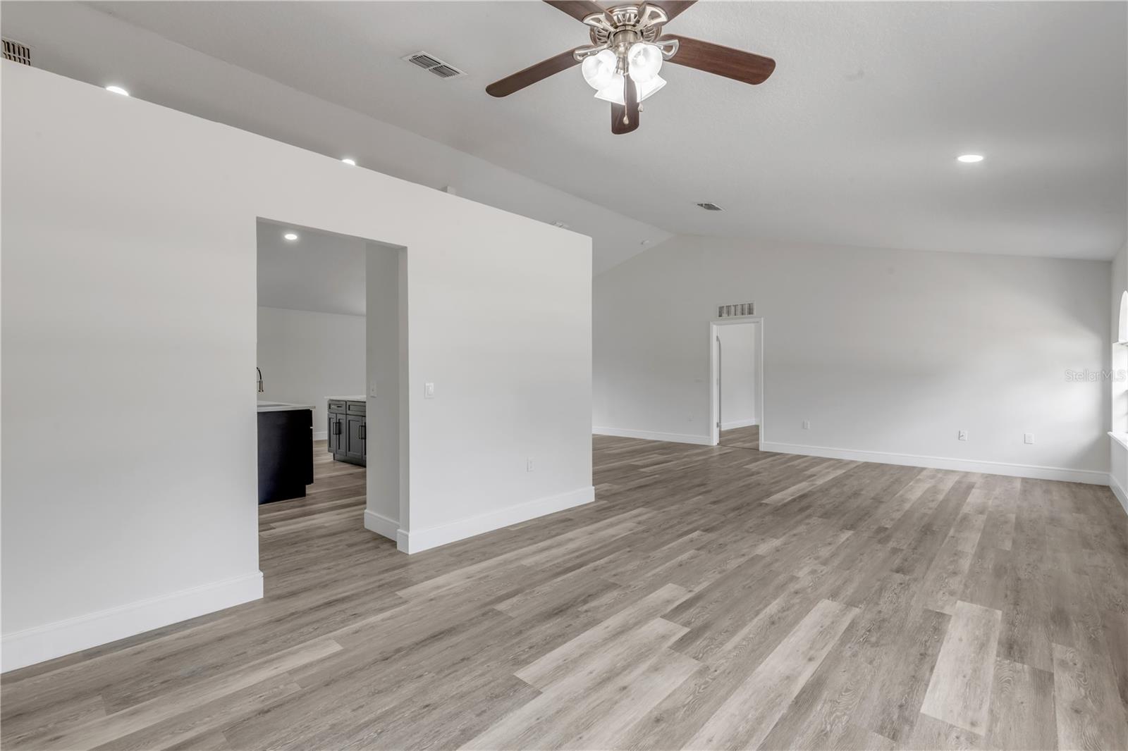 SEMINOLE WOODS - Residential