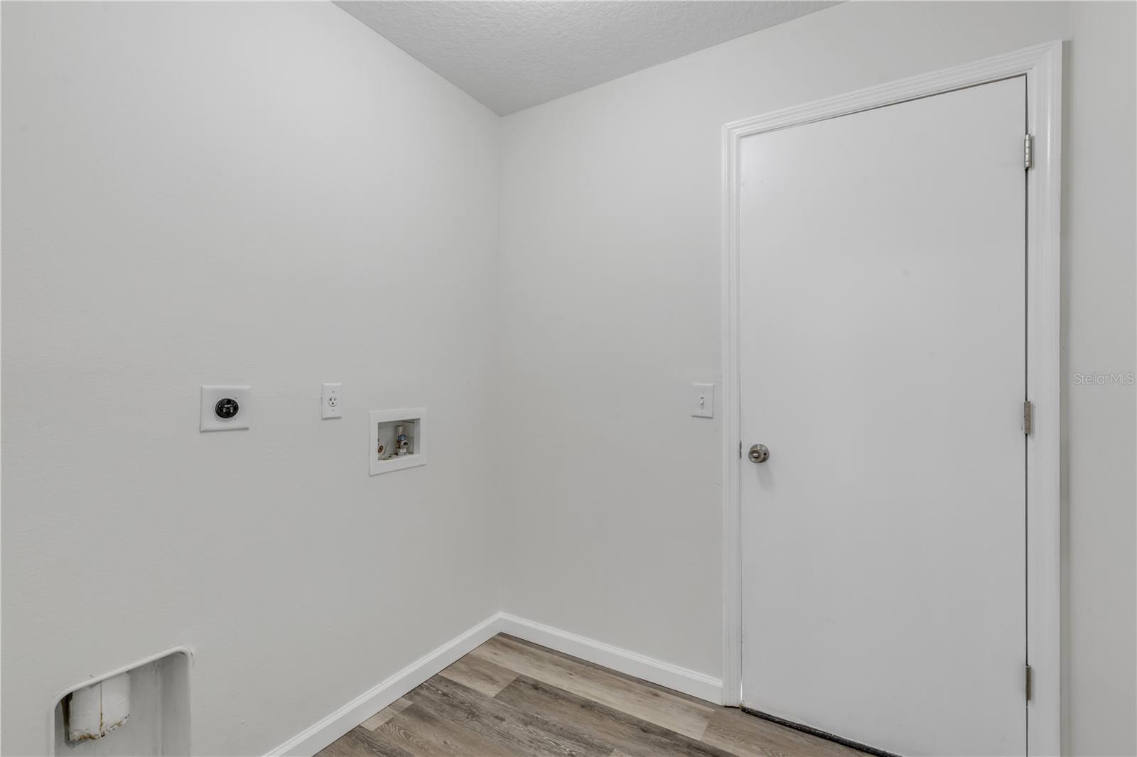 SEMINOLE WOODS - Residential