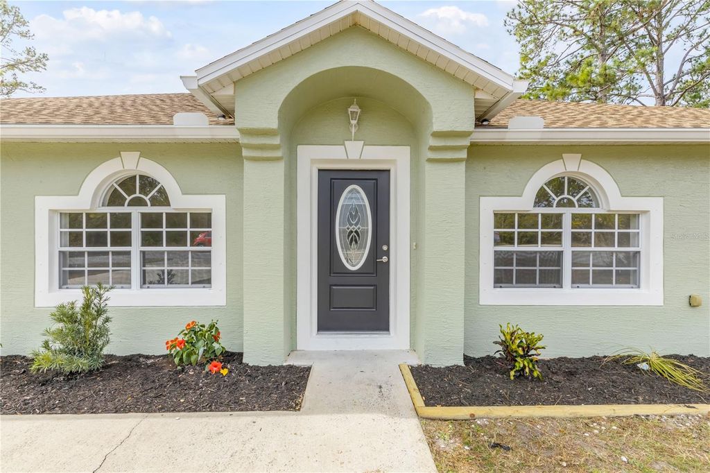 Photo of 5 Serenity Place, Palm Coast, FL 32164 (MLS # O6383467)